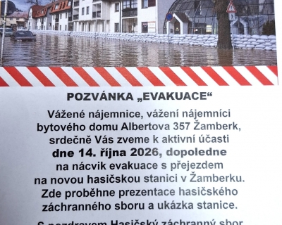 Hasiči si vyzkoušeli evakuaci nájemníků bytového domu Albertova 357